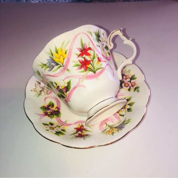 Royal Albert Canada Emblem Teacup - “ Our Emblems Dear” fluted teacup- - Picture 1 of 10